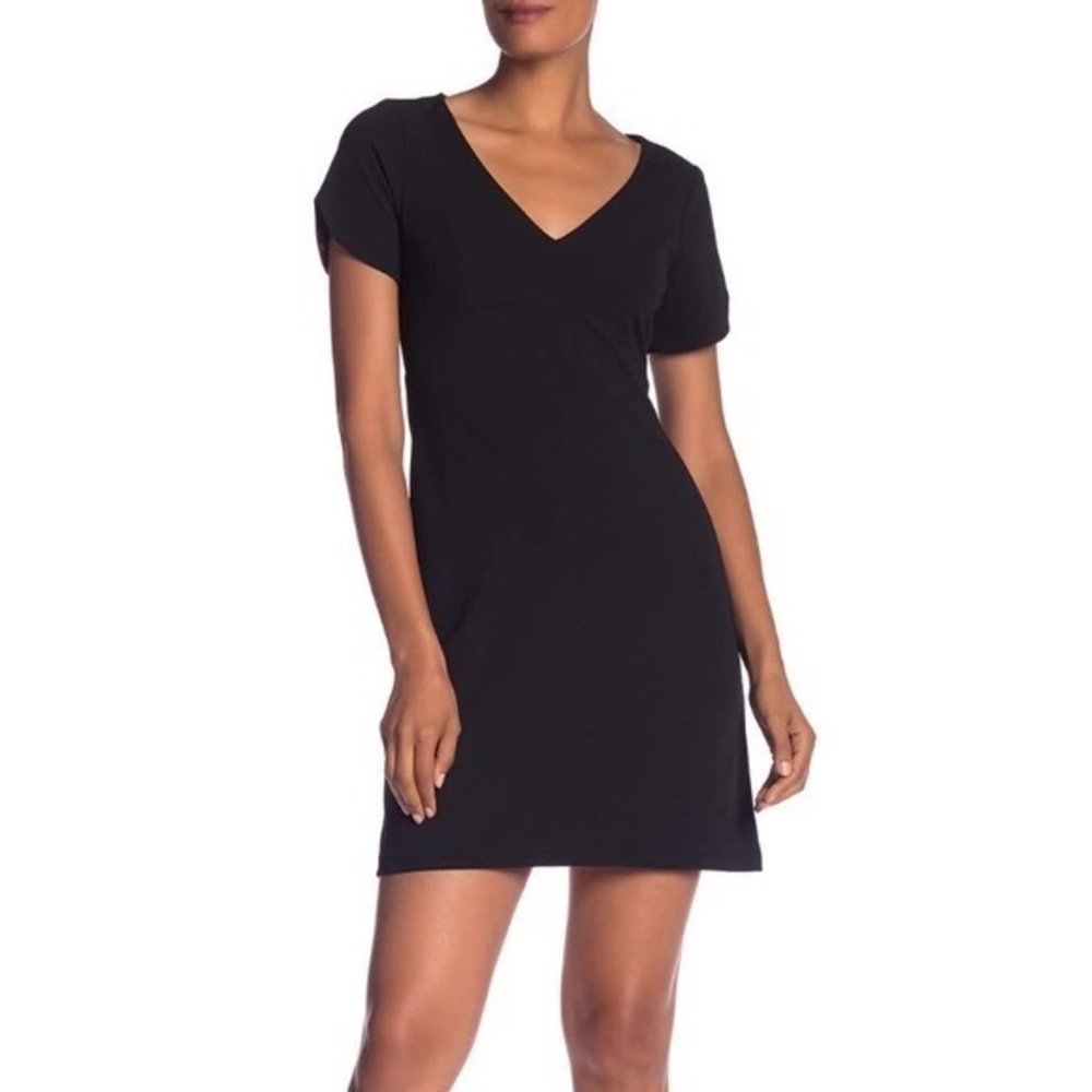 NWT Betsey Johnson V Neck Shift Dress Black New